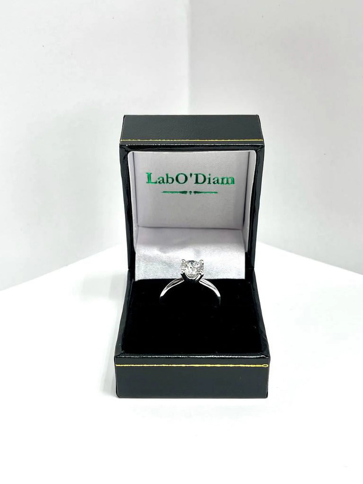 14K White Gold Solitaire Engagement Ring G770430