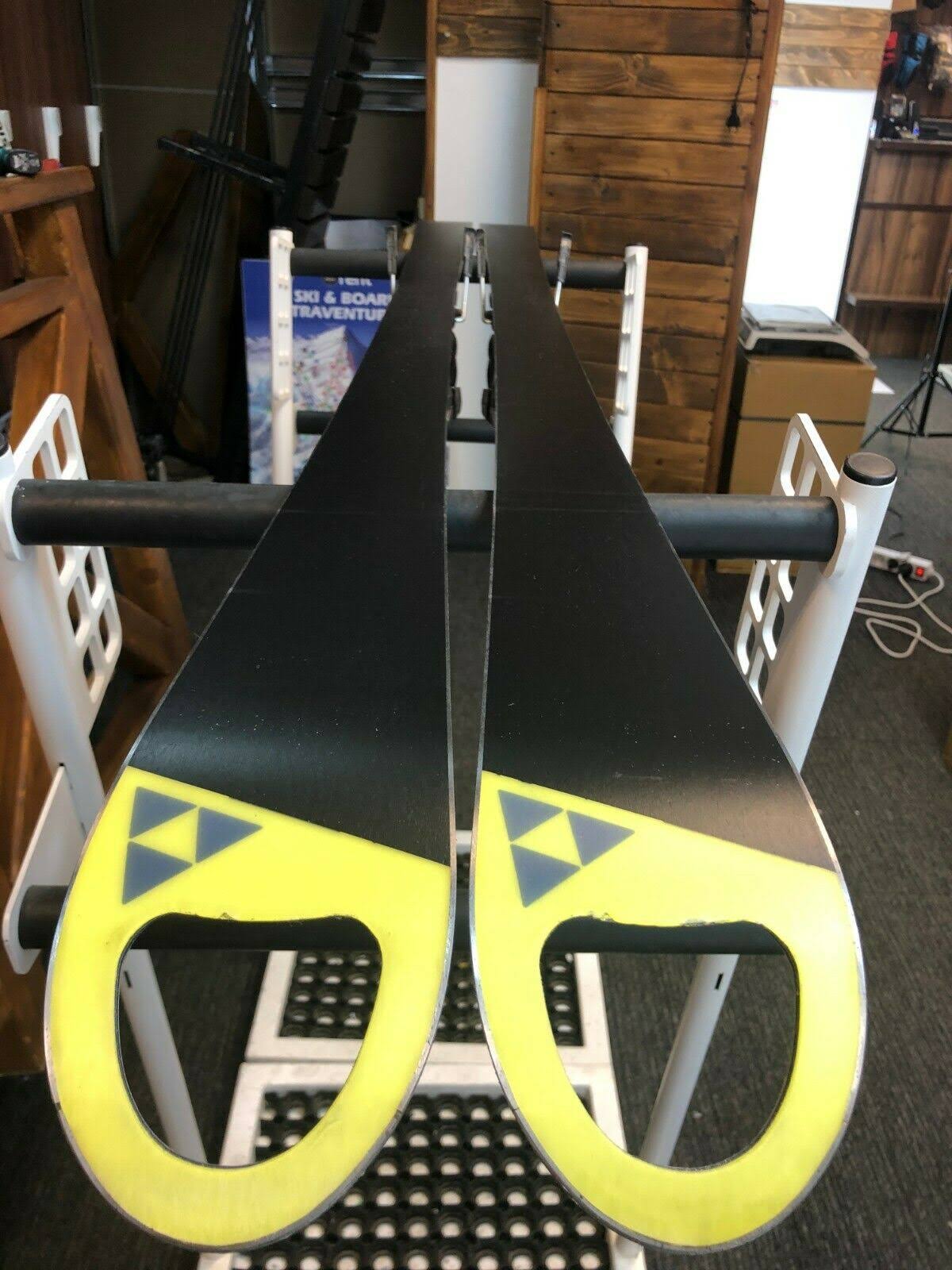 Fischer RC4 World Cup GS 165 cm Ski with Fischer 11 Bindings N338397