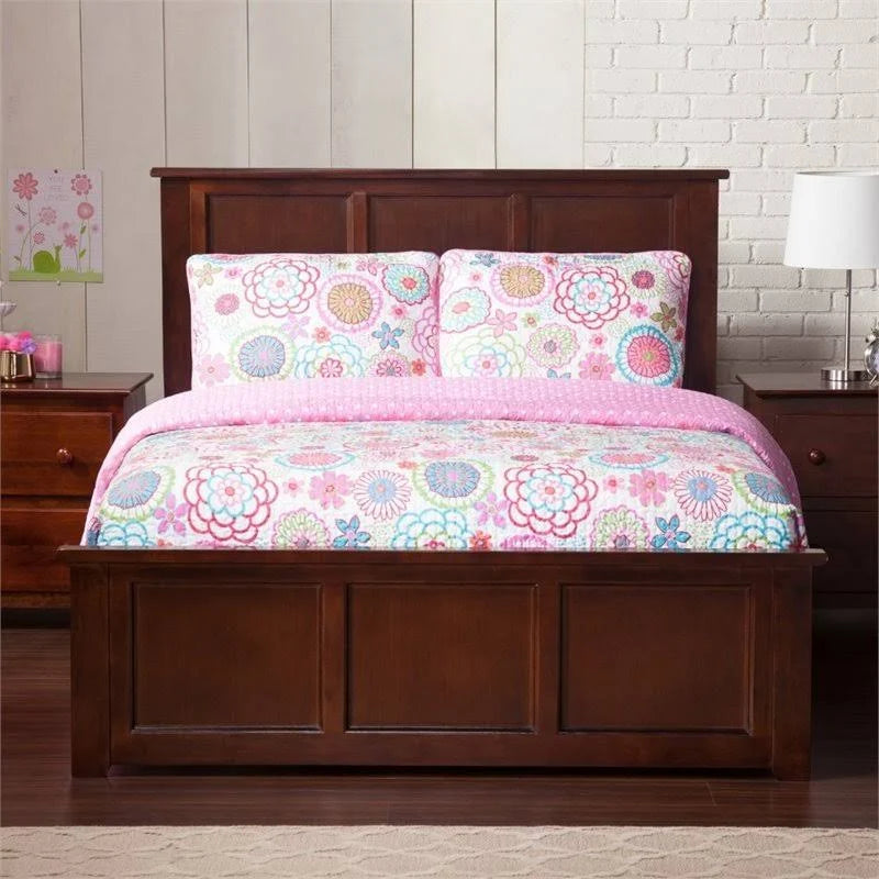 Full Bed with Matching Foot Board in Walnut F258819
