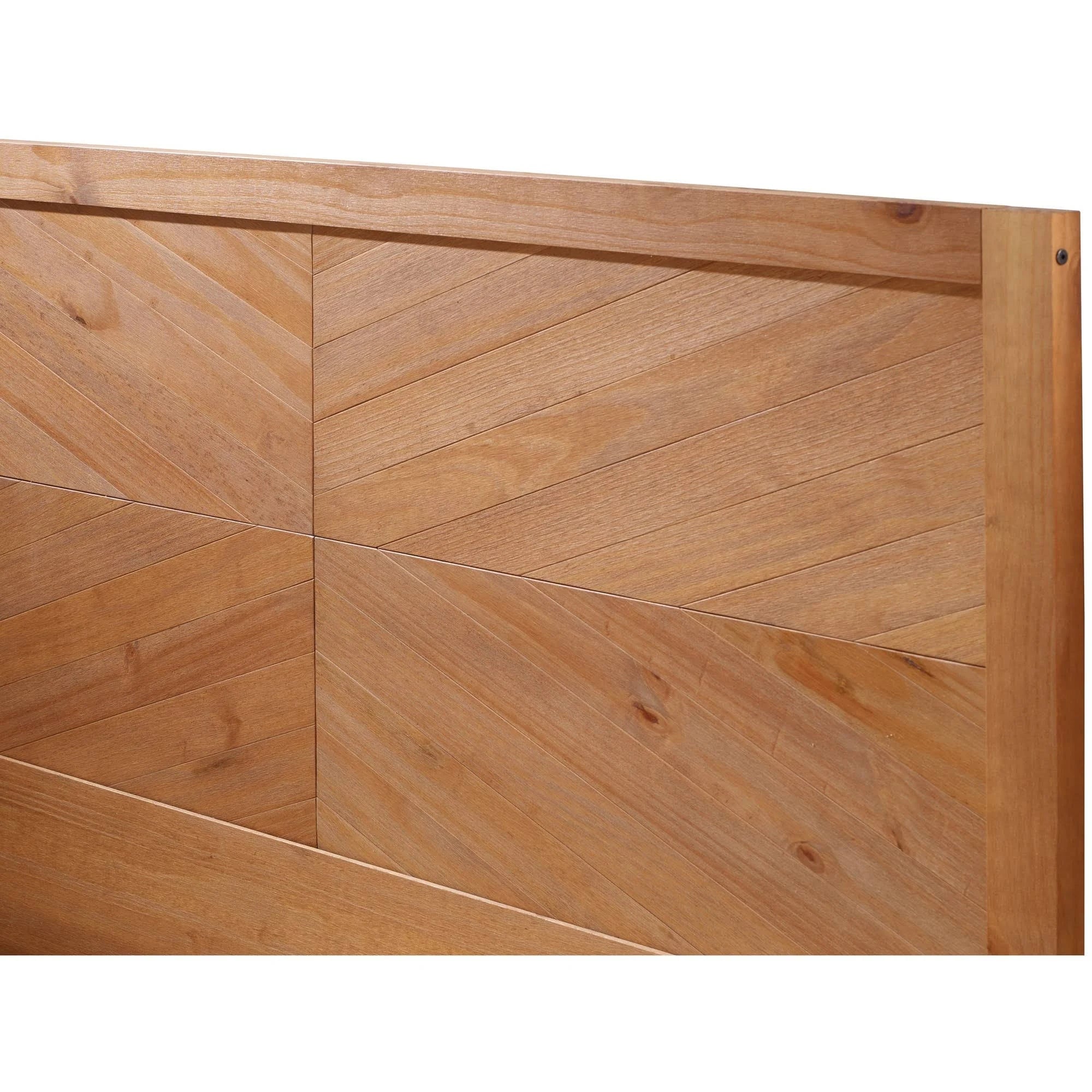 Queen Chevron Solid Wood Bed Frame Caramel O663804