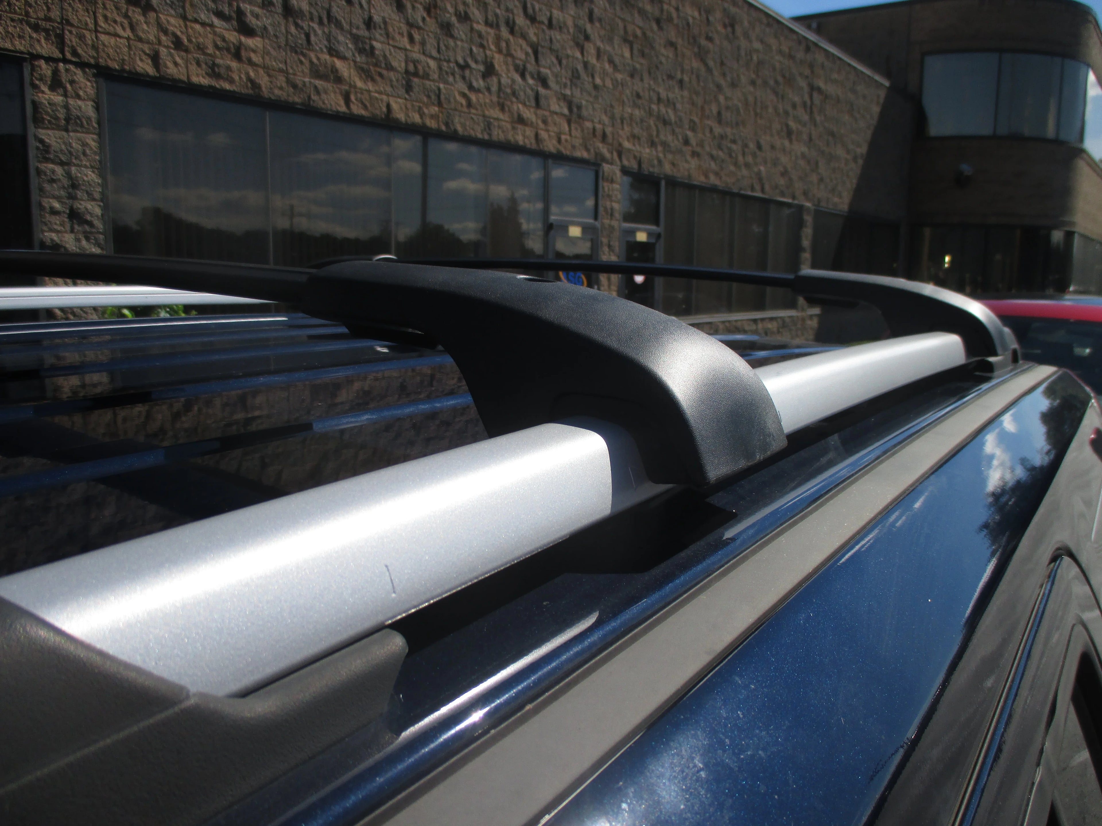 Black Aluminum Roof Rack Crossbars H123529