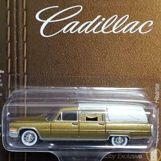 1966 Cadillac Hearth Hearse Gold 1/64 B7912