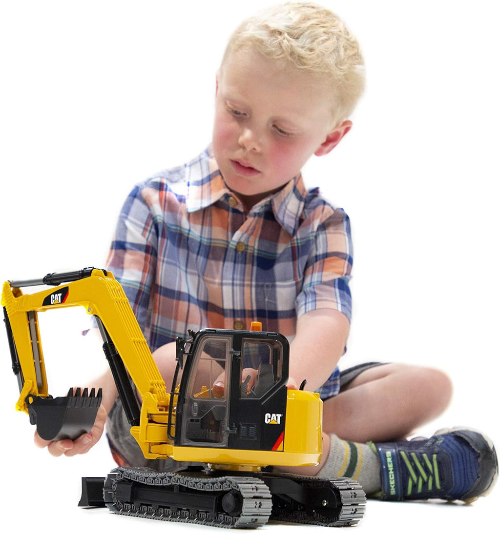 CAT Mini Excavator Vehicle with Rotatable Cab and Removeable Shovel P819